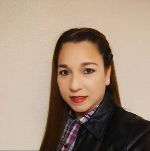 Meet your Posher, Araceli